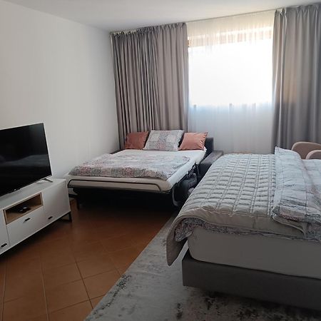 3 Bathrooms Apartman Mimi Liptovský Mikuláš Esterno foto